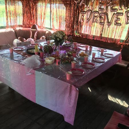 Willa Sara Okuninka Buitenkant foto